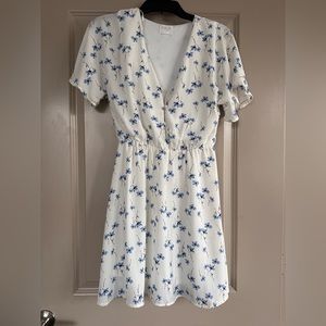 Sienna sky dress white/blue floral